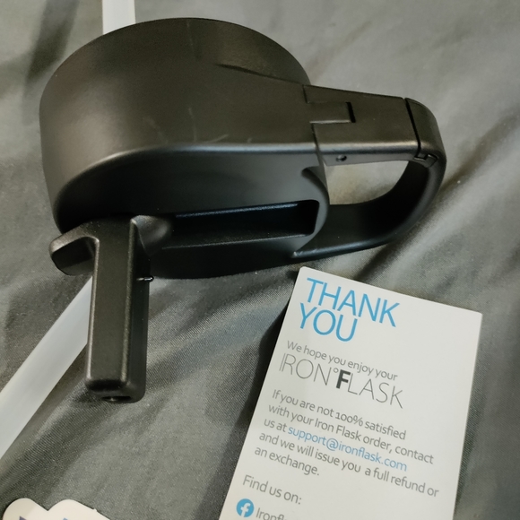 18 oz Iron Flask sports bottle red - Picture 10 of 12